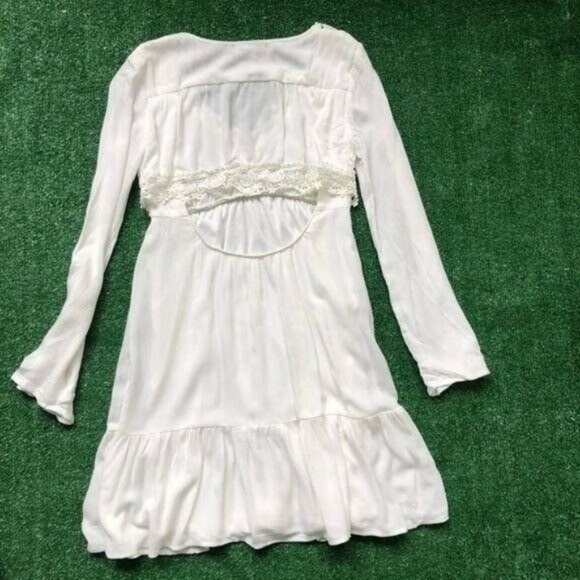 Socialite White Dress w/crochet & open back Size XS - Picture 6 of 7